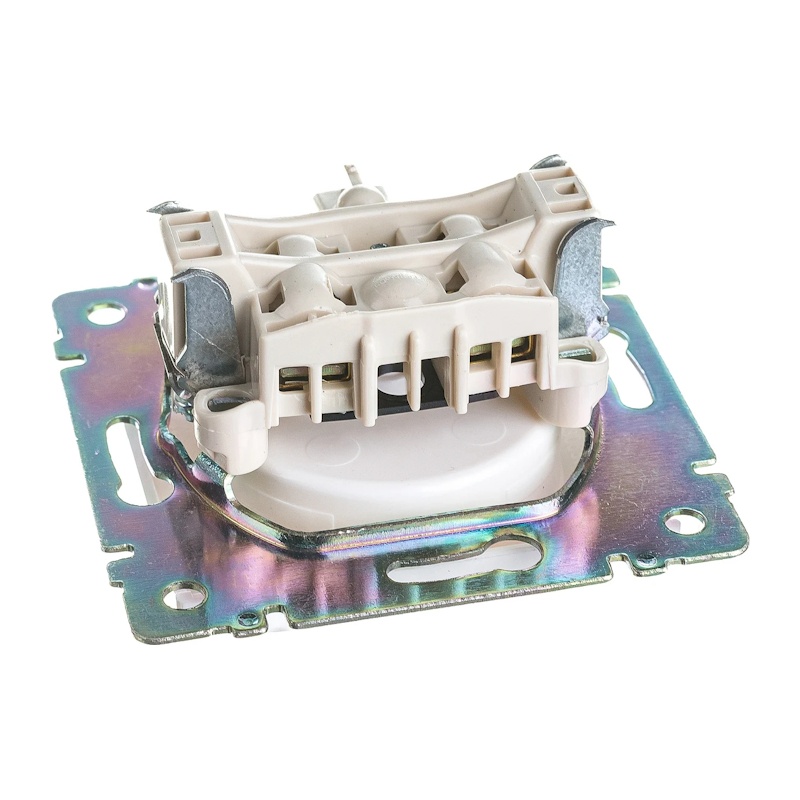 Розетка с/у Valena 694268, 1 гнездо, б/з, белая